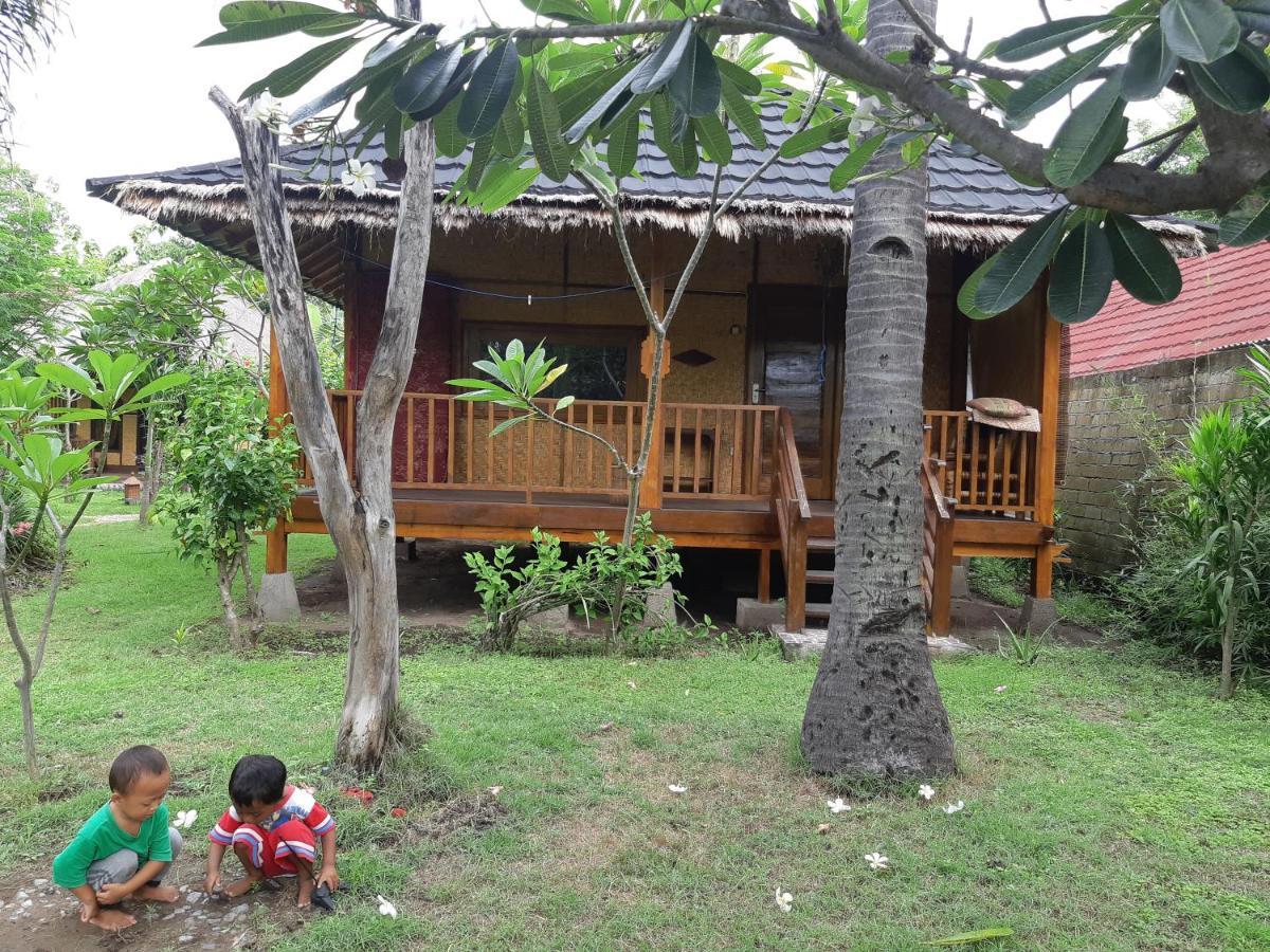 Tangga Bungalows Gili Air Exterior photo