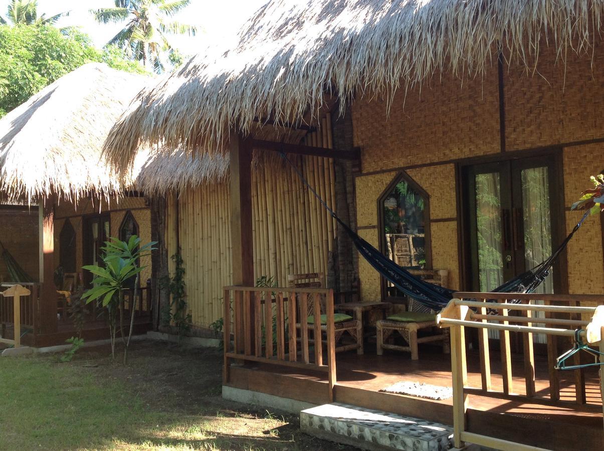 Tangga Bungalows Gili Air Exterior photo